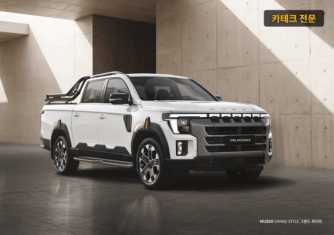 기아 타스만 비상 걸렸다? 2026 KGM 무쏘 Q300 2천만 원대 시작하는 미친 가성비와 역대급 실내 정보 총정리